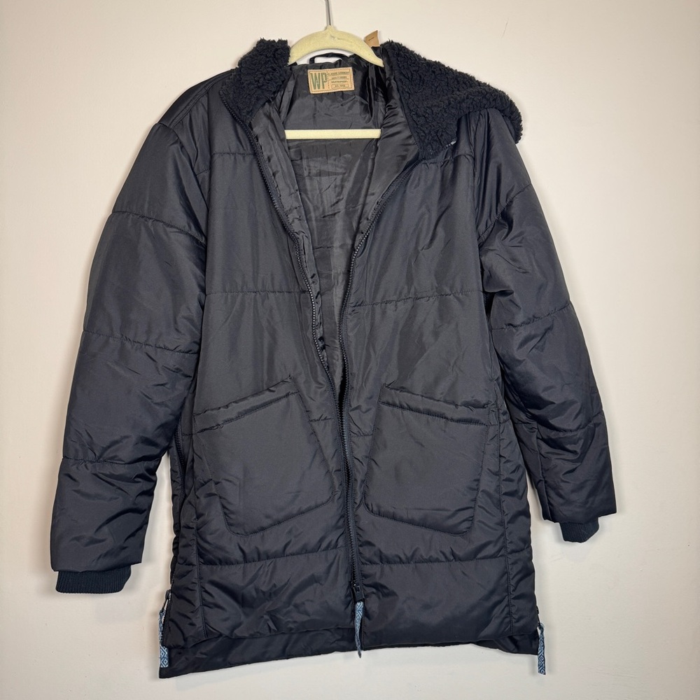 Women's Black Puffer Jacket